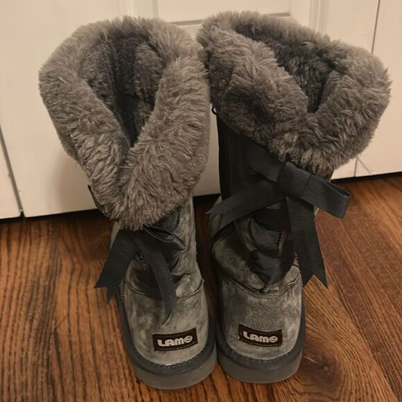 LAMO Adele Charcoal Gray Suede Boot with Bow Detail Size 9 - Picture 4 of 4